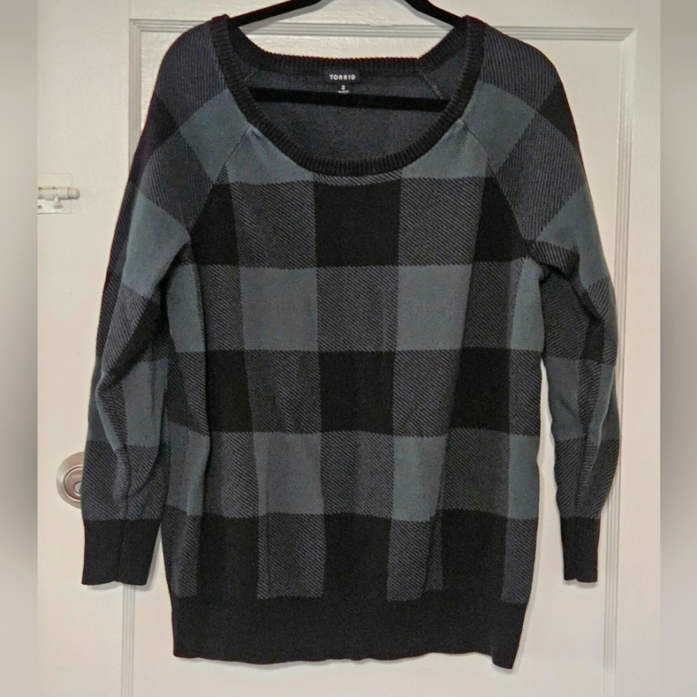 Green Plaid Scoop-neck Sweater